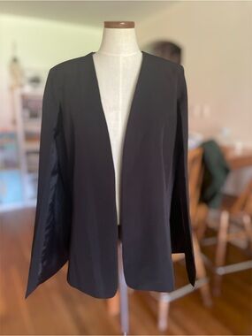 •Classic Black Women's Open Front Jacket